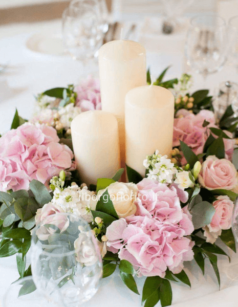 Centrotavola con candele.